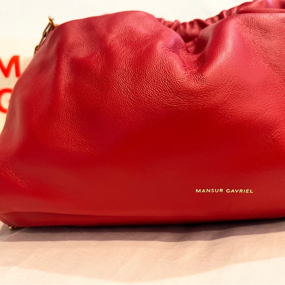 ✨ LIKE NEW MANSUR GAVRIEL CHAIN MINI CLOUD CLUTCH ✨ - Picture 3 of 8